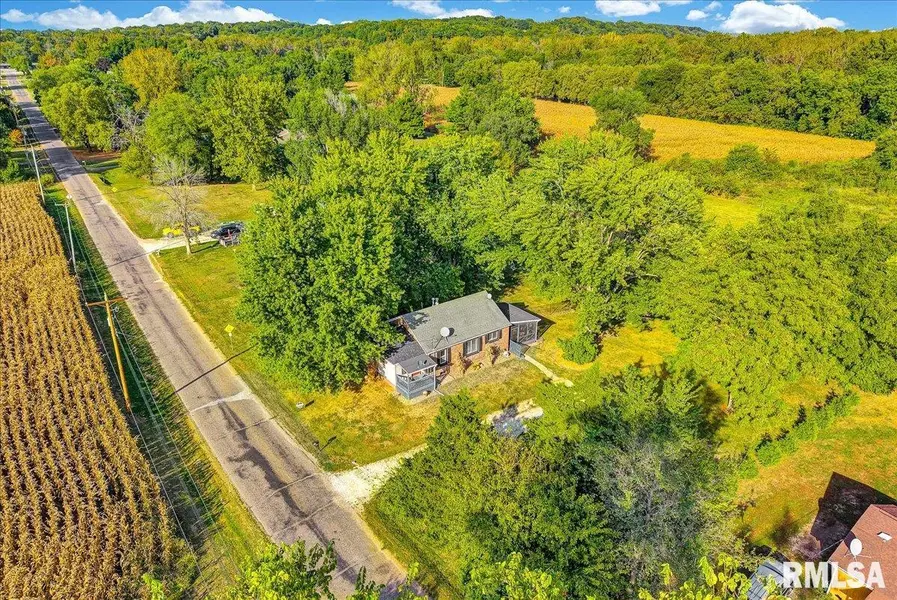 389 S FULTON ST, Banner, IL 61520