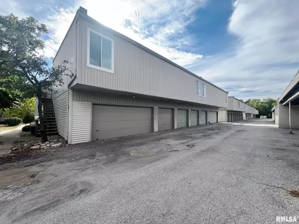 Peoria, IL 61615,6831 N FROSTWOOD Pkwy #19