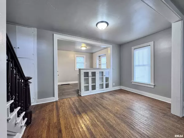 Macomb, IL 61455,217 N CLAY ST
