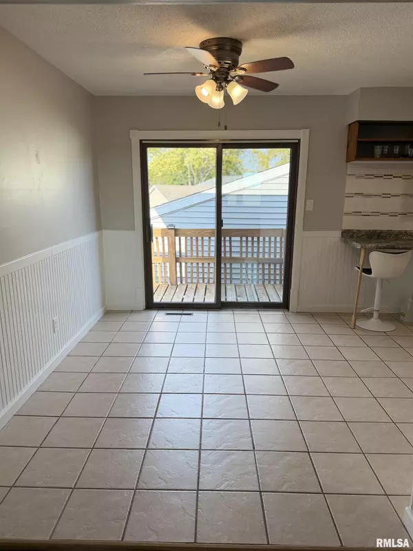 Cordova, IL 61242,104 IL Route 84 S