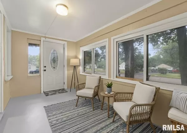 East Peoria, IL 61611,104 N INGLEWOOD DR