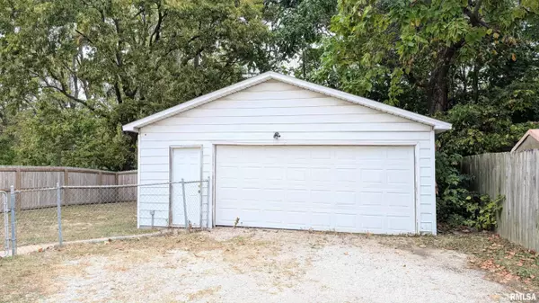 East Peoria, IL 61611,315 PEKIN AVE