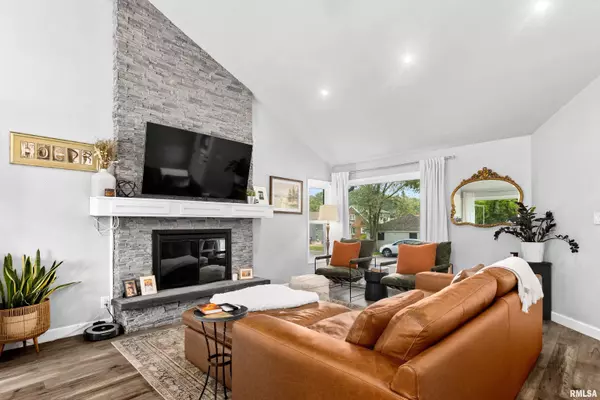 Creve Coeur, IL 61610,108 CUMMINGS CT