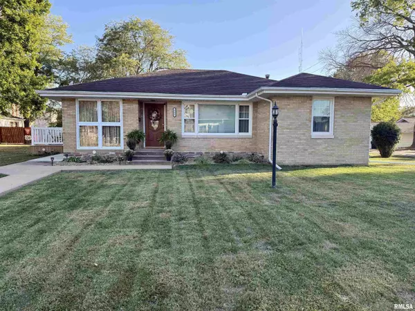 Lewistown, IL 61542,211 W MACARTHUR AVE