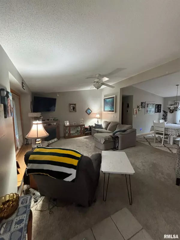 Washington, IL 61571,1964 DEER LN