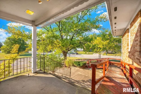 Creve Coeur, IL 61610,632 GROVELAND ST