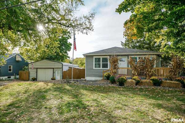 909 N MCMULLEN RD, Bartonville, IL 61607