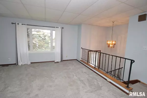 Peoria, IL 61614,1511 W QUEENS COURT RD