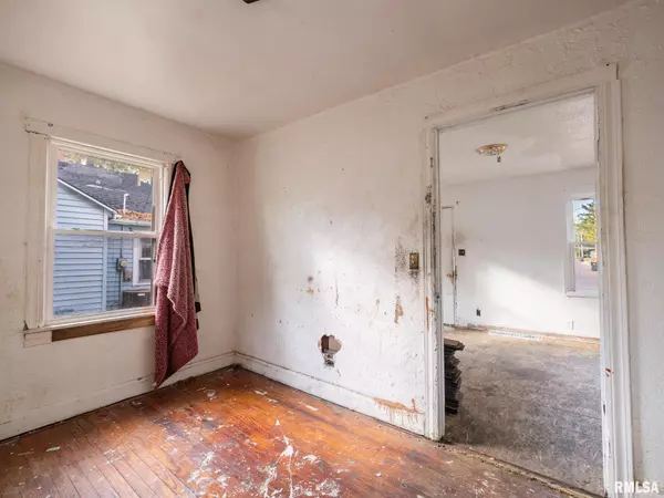 Pekin, IL 61554,1424 HENRY ST