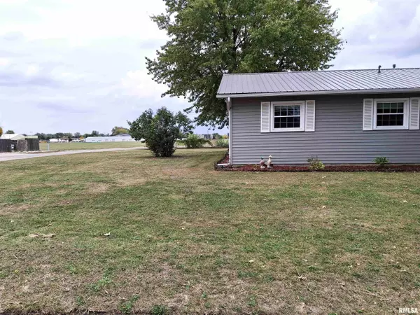 Canton, IL 61520,717 S 6TH AVE