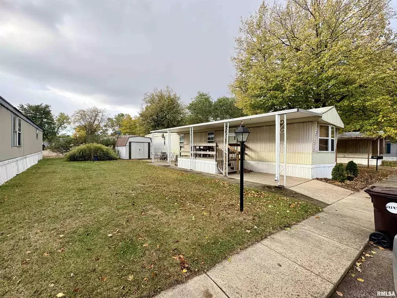 112 HEMLOCK DR, Morton, IL 61550