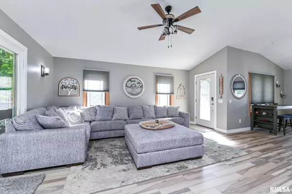 East Peoria, IL 61611,108 WALNUT CT