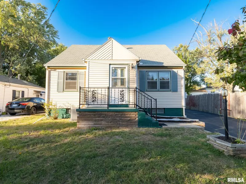 104 LEWIS CT, Creve Coeur, IL 61610