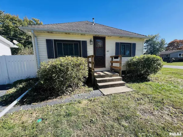 Wyoming, IL 61491,411 S 6TH ST