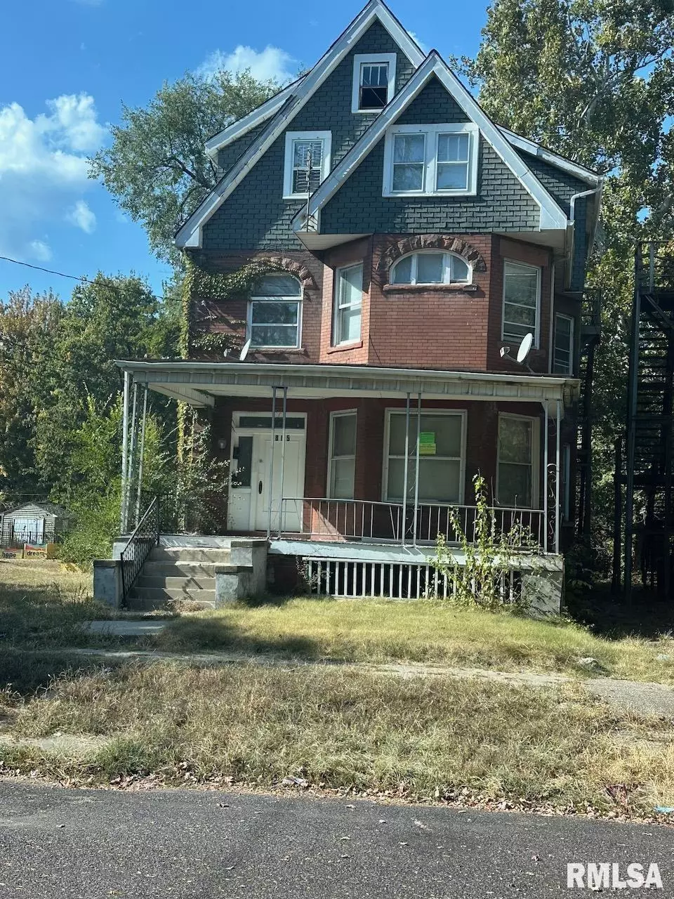 Peoria, IL 61603,805 NE PERRY AVE