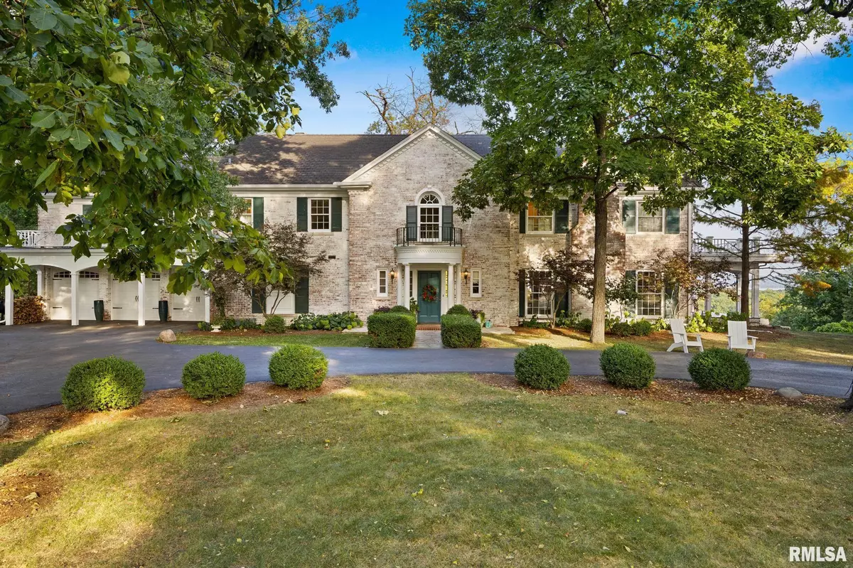 Peoria, IL 61615,230 W DETWEILLER DR