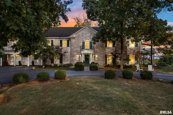 Peoria, IL 61615,230 W DETWEILLER DR