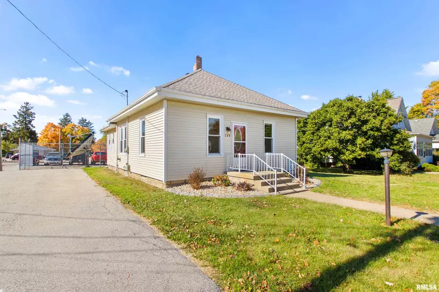 209 N DAVENPORT ST, Metamora, IL 61548