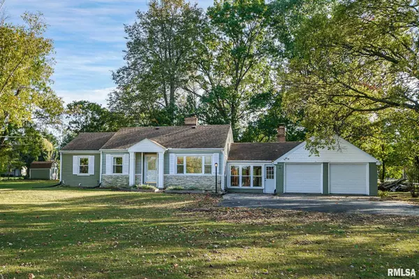 1634 W ALTA RD, Peoria, IL 61615