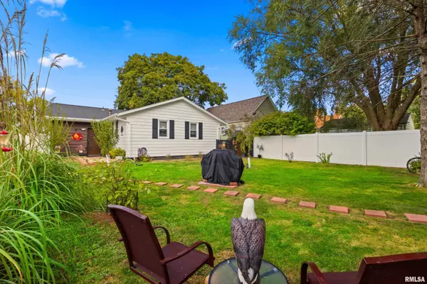 Canton, IL 61520,352 E BIRCH ST