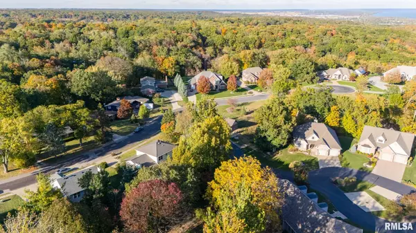 Peoria, IL 61615,414 W TIMBER RIDGE DR