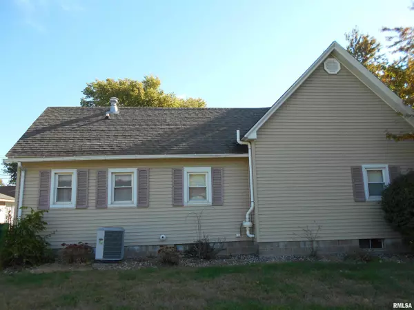 Macomb, IL 61455,702 & 708 W Piper ST