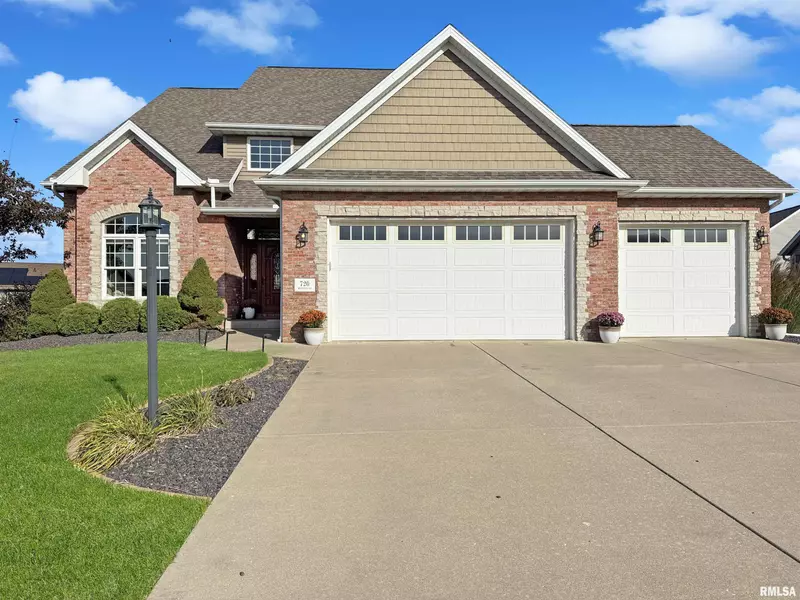 720 WESTMINSTER DR, Washington, IL 61571