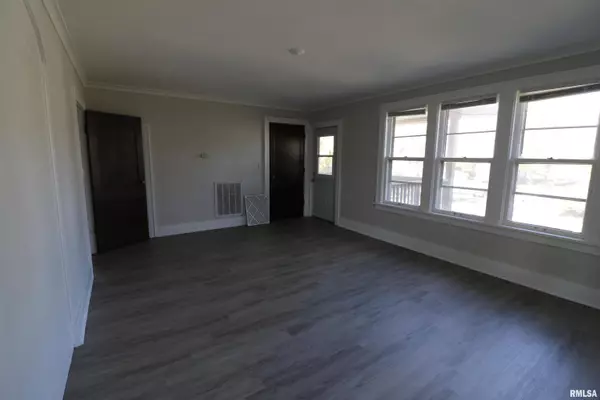 Peoria, IL 61606,1530-1532 W BARKER AVE