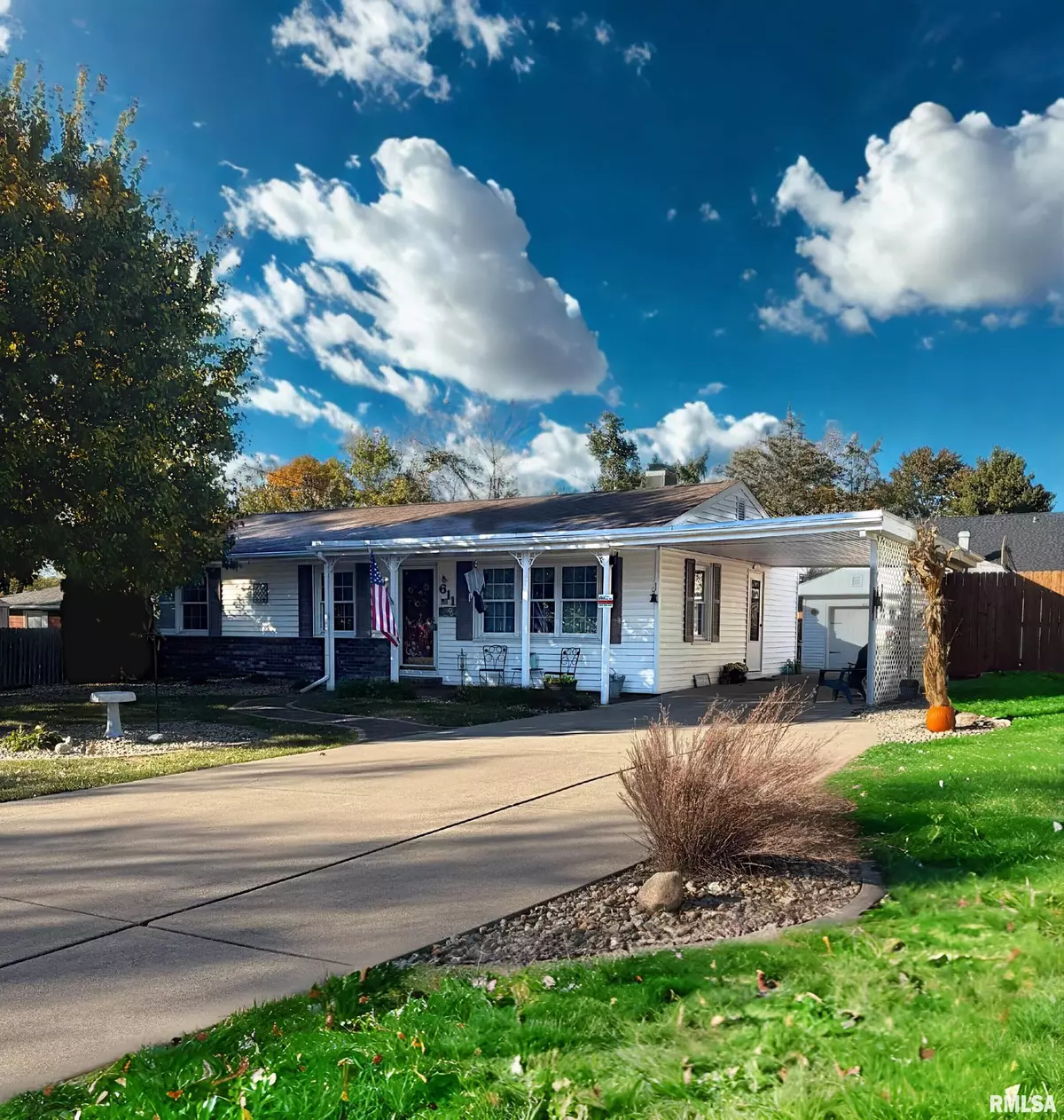 Peoria, IL 61615,611 W Forest Lawn AVE