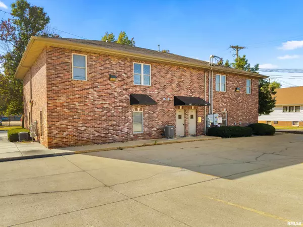 919 W WINDOM ST, Peoria, IL 61606