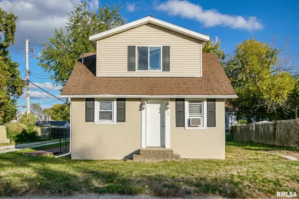 516 CREVE COEUR AVE, Creve Coeur, IL 61610