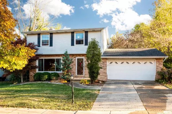 1318 W QUEENS COURT RD, Peoria, IL 61614