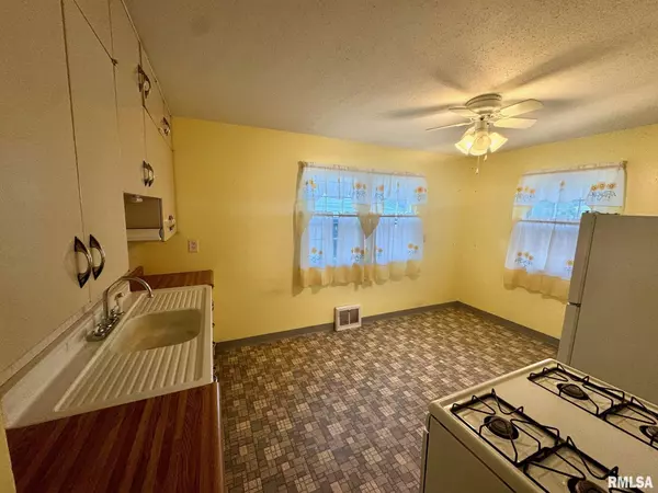 West Peoria, IL 61604,3012 W ALICE AVE