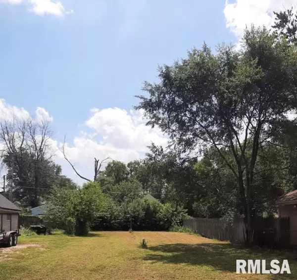 226 HERGET ST, Pekin, IL 61554