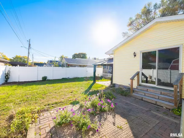 Pekin, IL 61554,1410 N CAPITOL ST