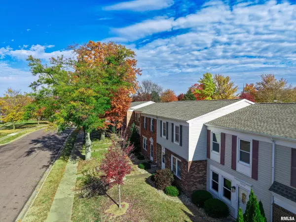 Peoria, IL 61604,3658 N SANDIA DR #31