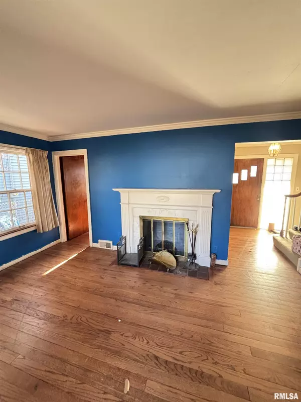 Peoria, IL 61603,915 E ELMHURST AVE