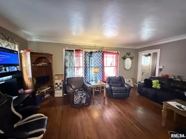 Peoria, IL 61606,816 W COLUMBIA TER