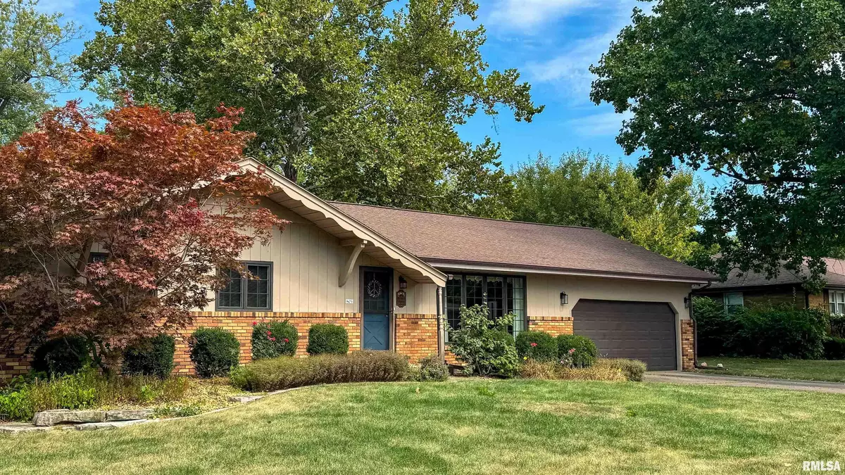 Peoria, IL 61614,803 W BROADMOOR ST