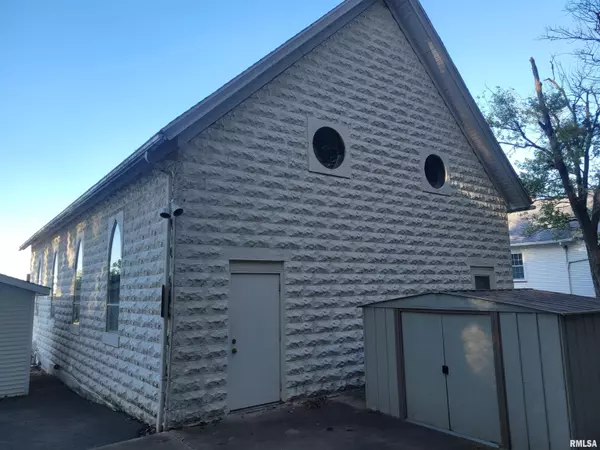 Dallas City, IL 62330,80 W 5TH ST