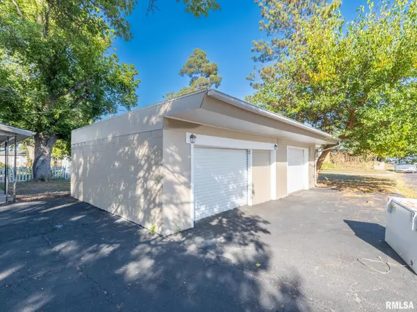 Pekin, IL 61554,1030 S 13TH ST