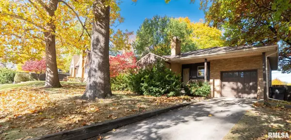 207 W MAYWOOD AVE, Peoria, IL 61604