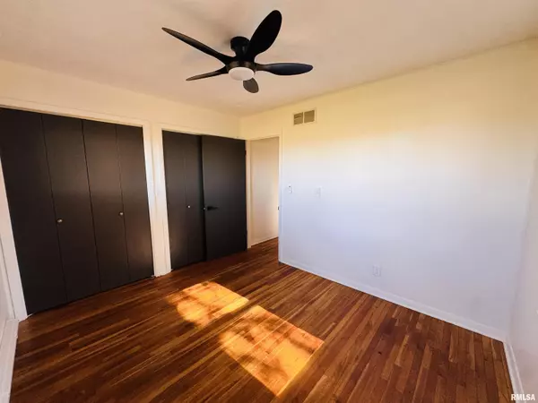 Macomb, IL 61455,15465 US HWY 67