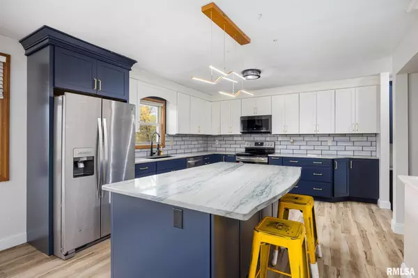 Pekin, IL 61554,1922 HIGHWOOD AVE