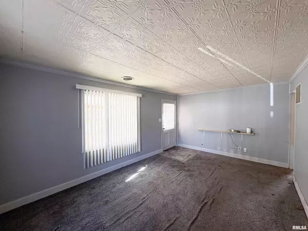 Peoria, IL 61604,3021 N MISSION RD