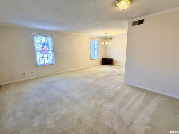 Peoria, IL 61614,3438 W VILLA RIDGE #A