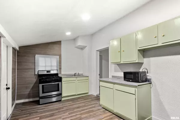 Peoria, IL 61605-3440,1509 S WESTERN AVE