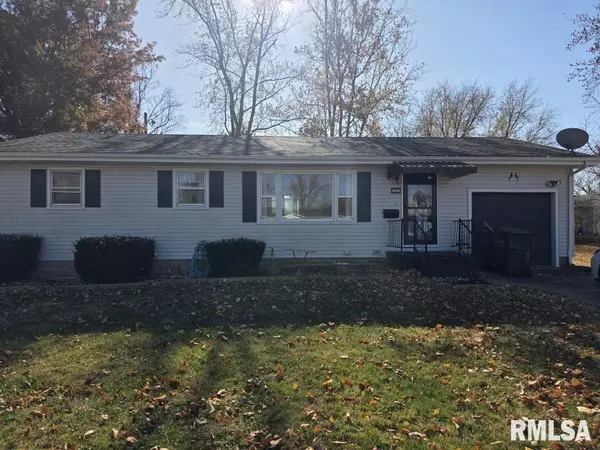 2451 W OLIVE ST, Decatur, IL 62526