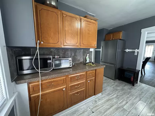 Peoria, IL 61605,3521 SW ADAMS ST