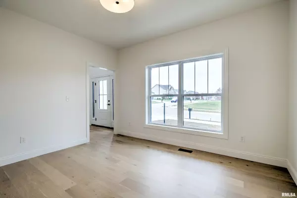 Dunlap, IL 61525,10520 N TRAILVIEW DR